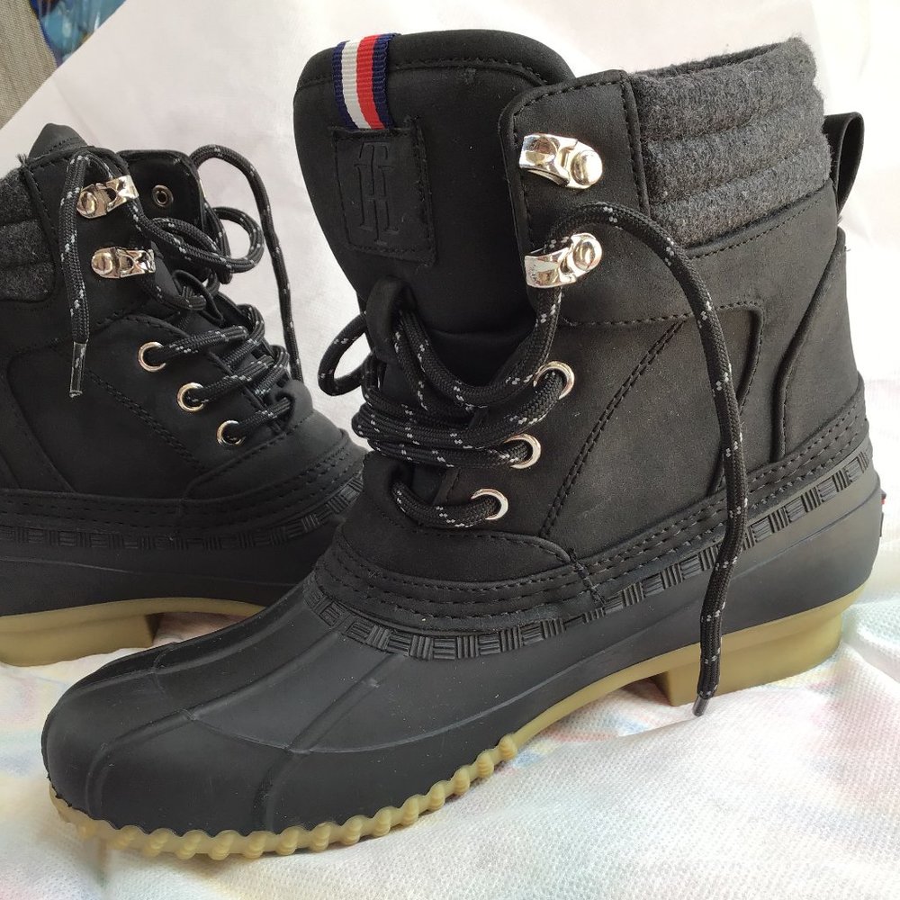 Tommy Hilfiger Size 6 Boots